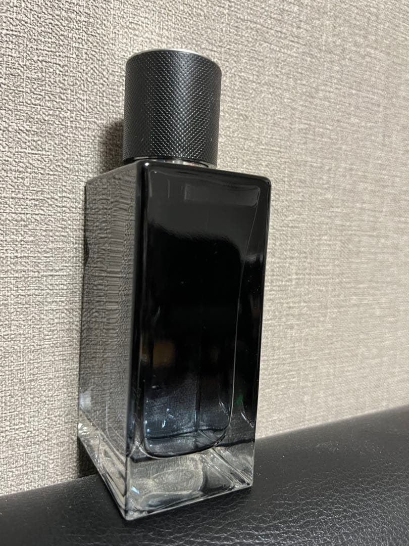 Yves Saint Laurent 100ml 香水　日本未発売サイズ