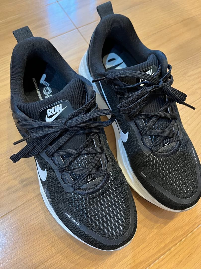 Nike ランニングシューズ・ズームボメロ18・ブラック・美品