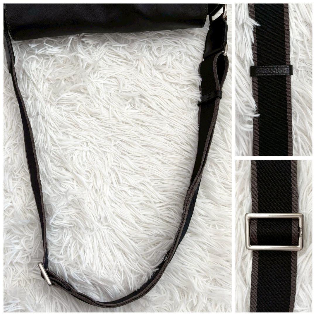 コーチ　ロゴエンボス　レザー　メッセンジャー　ショルダーバッグ　大容量