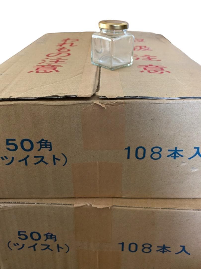 【新品未開封】108個入×1ケース【角型ミニサイズ瓶】ゴールド蓋つき 50×50