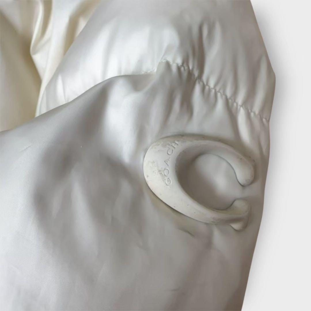 COACH コーチ ダウン ショート丈 ホワイト 総柄 ロゴ金具 M