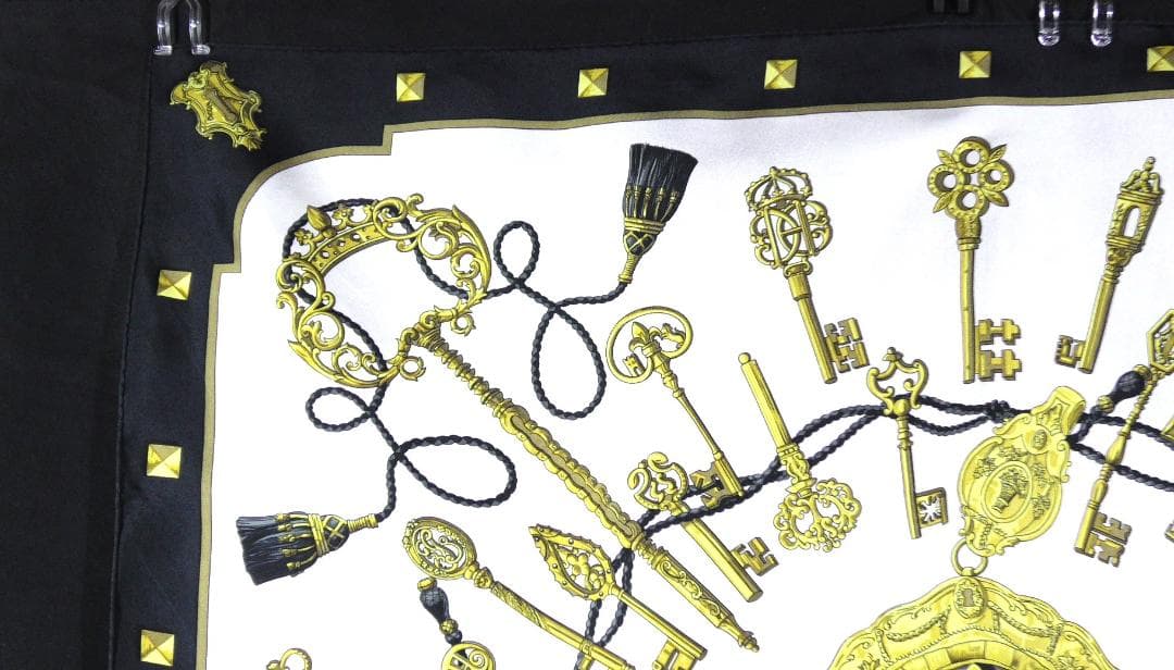 美品　HERMES エルメス　大判スカーフ　カレ90　 D561