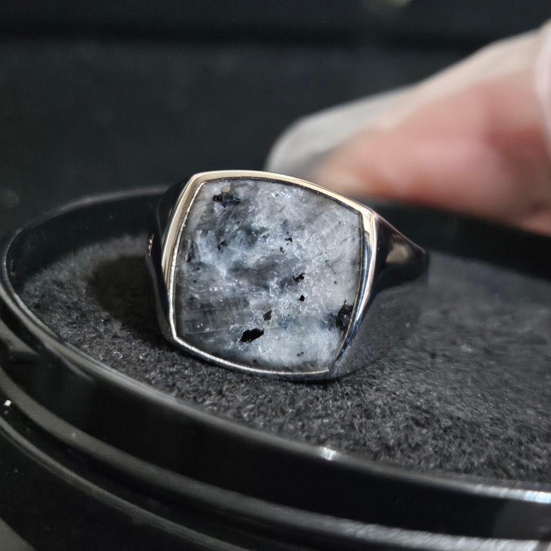 サイズ64(約23号) TOMWOOD Cushion Larvikite