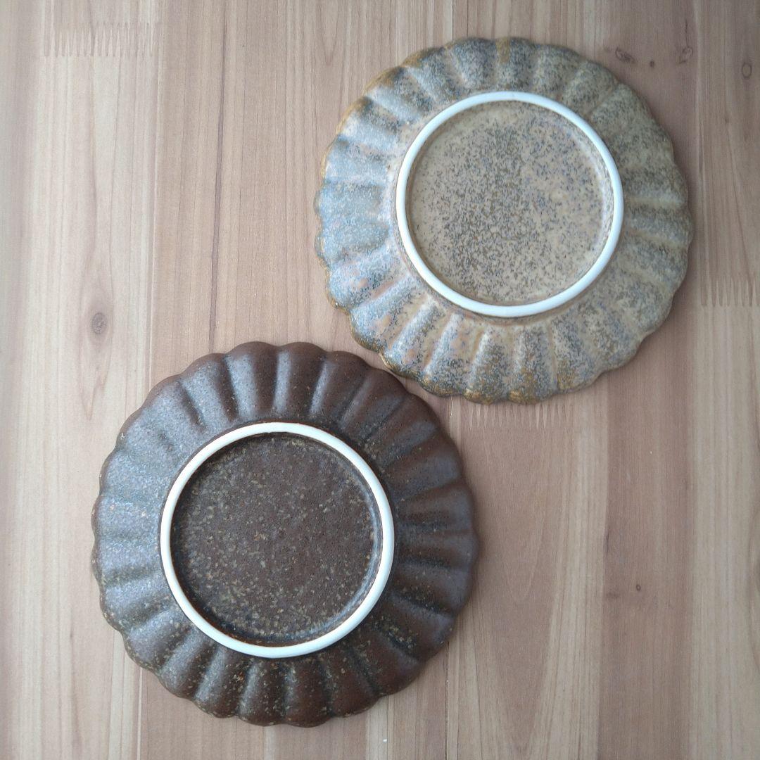 花型 鉄信楽 深皿４枚・花形中皿４枚・花形小鉢４個