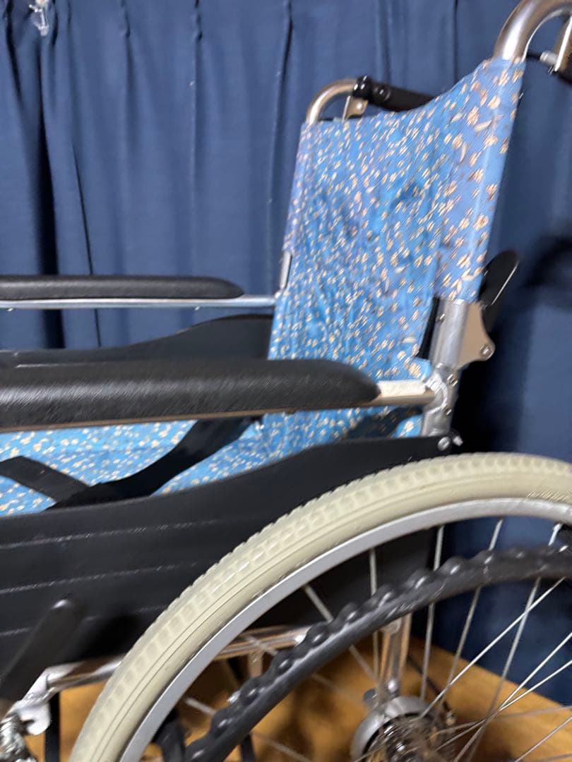 介助式車椅子　マキライフテック車いす