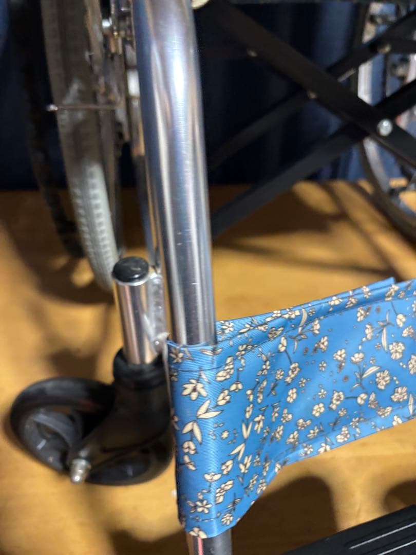 介助式車椅子　マキライフテック車いす