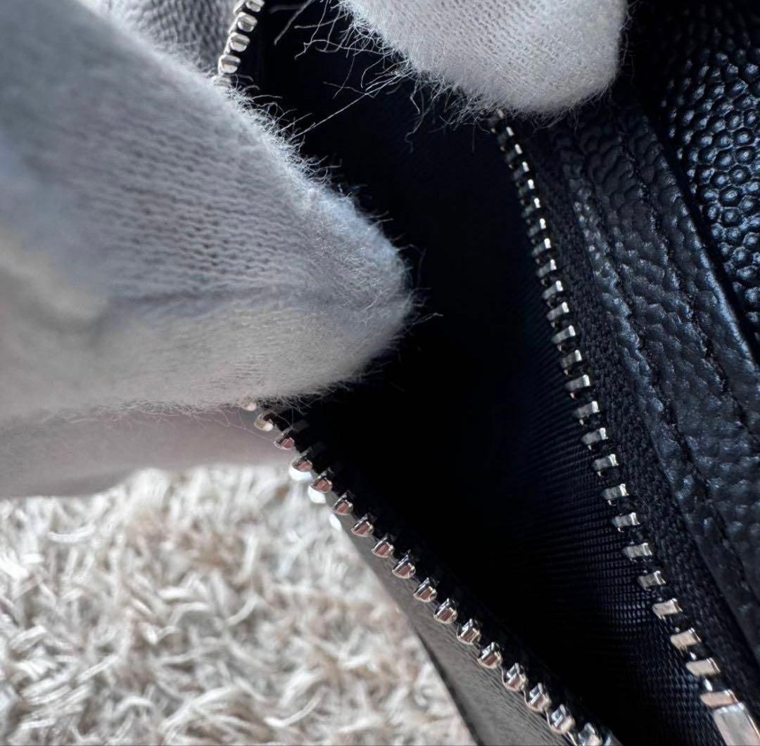 SAINT LAURENT ブラック 二つ折り財布 チェーンウォレット