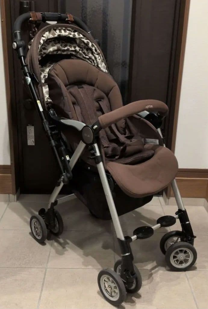 も*ぴ様 【超美品】Aprica ベビーカー ブラウン　バギー