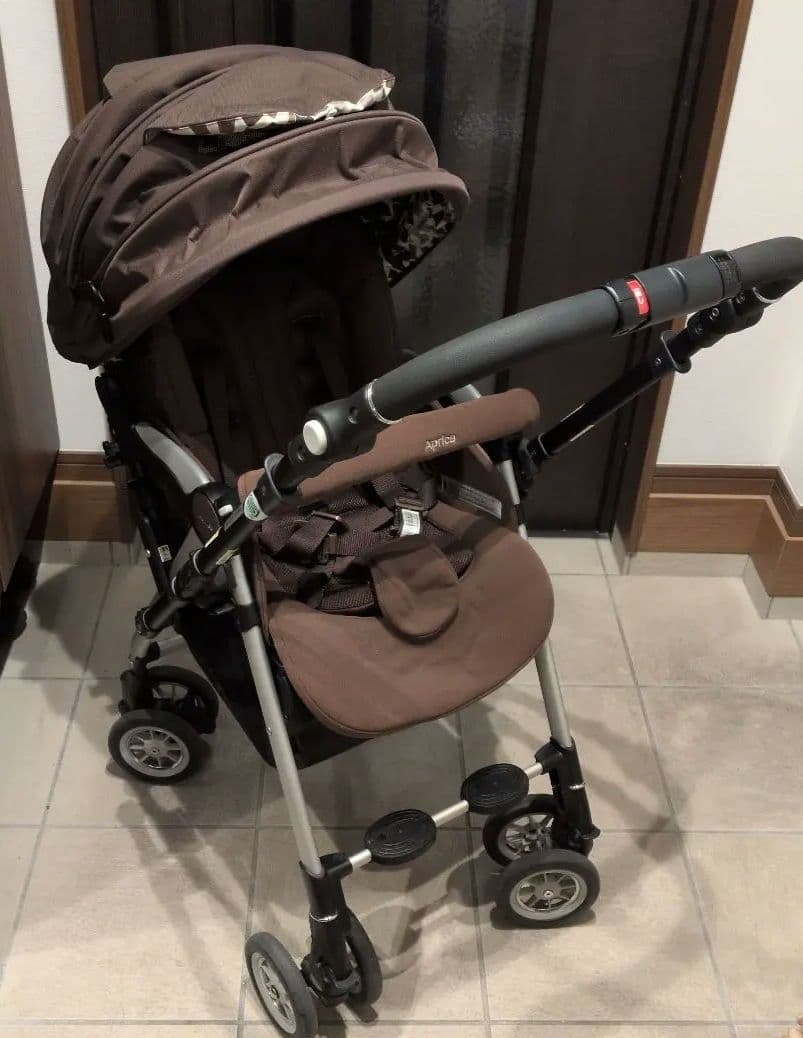 も*ぴ様 【超美品】Aprica ベビーカー ブラウン　バギー