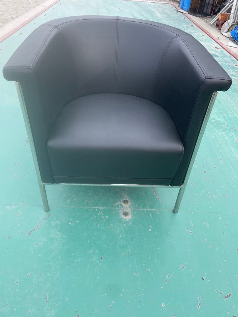 合皮クラブチェア◎ モダンデザインラウンジチェア／店舗・サロン・書斎1\3