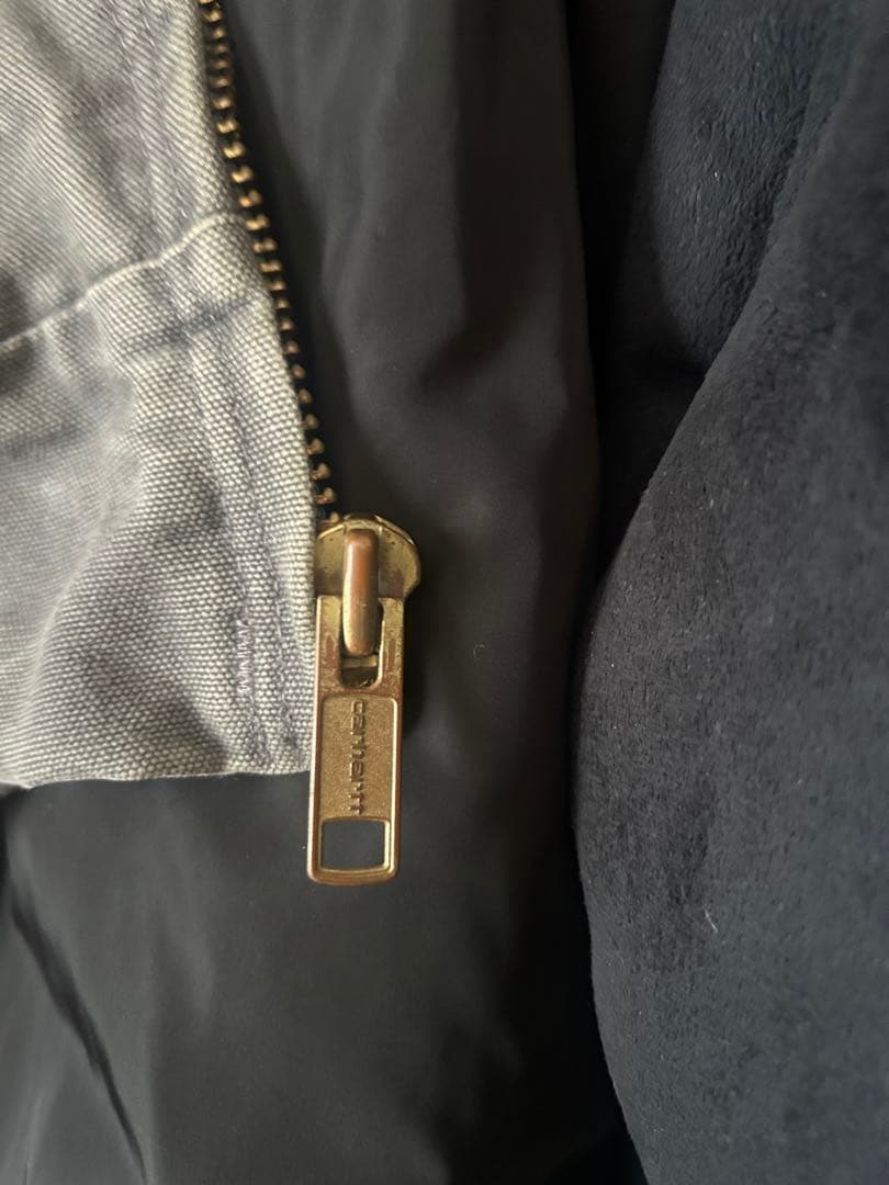 Carhartt グレー アクティブジャケット