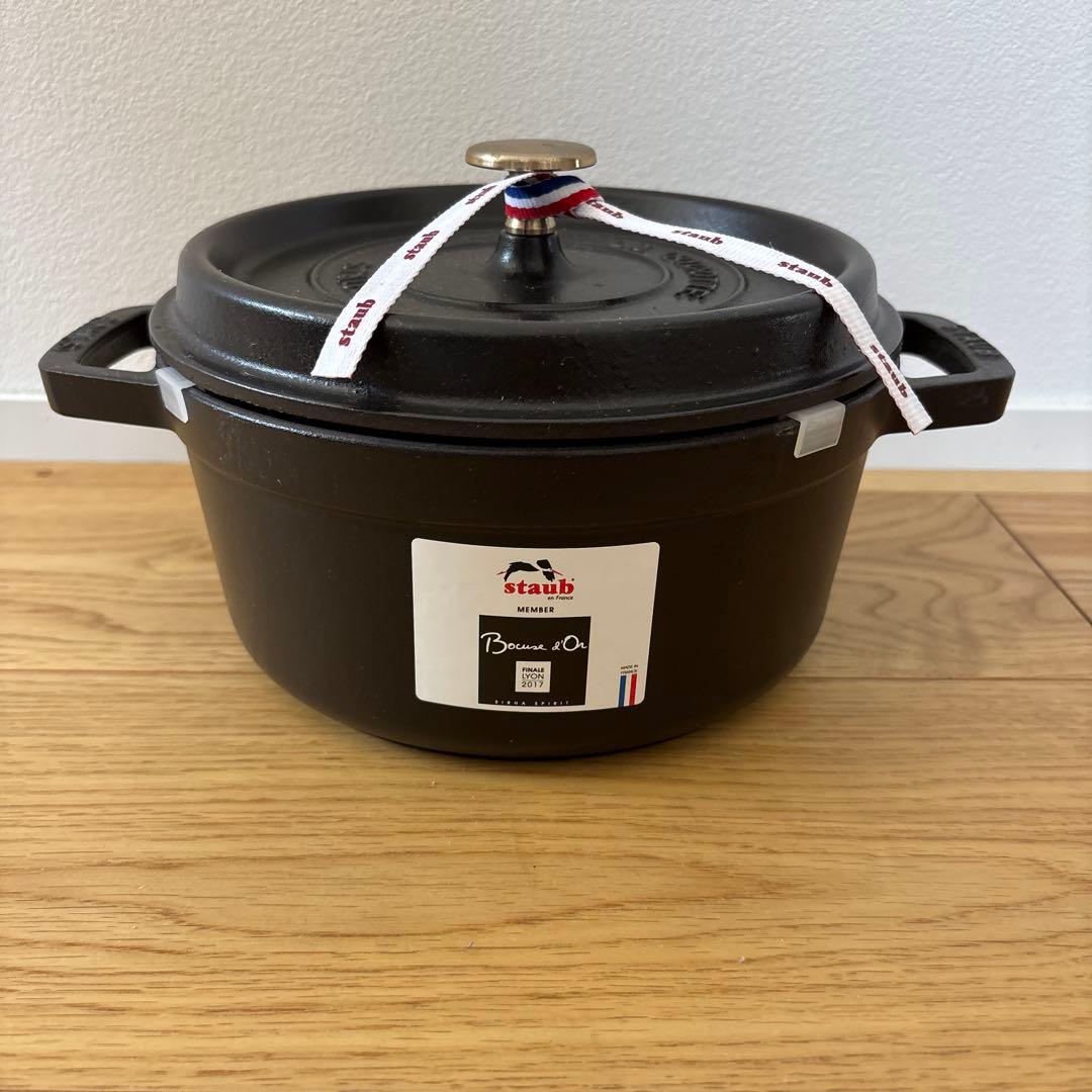 新品未使用★ストウブ ピコ ココット 22cm ブラック