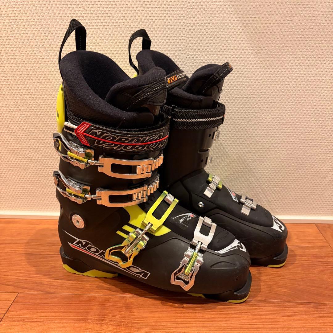 ノルディカ　スキーブーツ　27/27.５cm