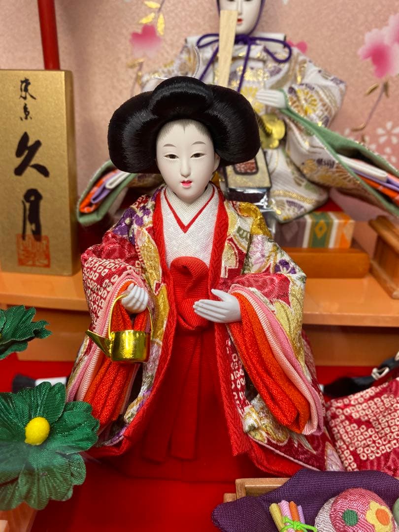 東京久月　雛人形オルゴール付き五人飾り・間口約５７×奥行約３１×高さ約３８㎝