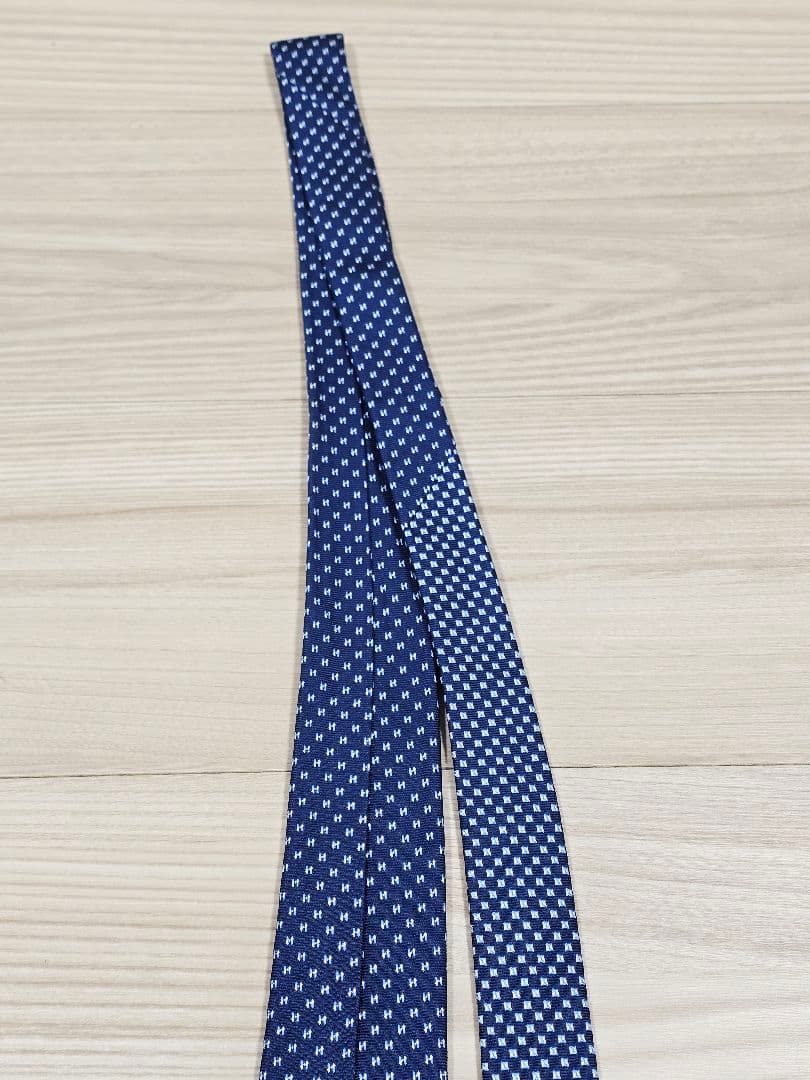 ポ*ー様 年末最終値下げエルメスHERMESシルクタイ ツイルビー Hメドール