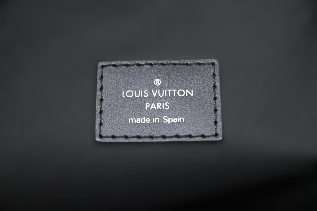 【超美品】ルイヴィトン ダミエ グラフィット アヴェニュー スリングバッグ