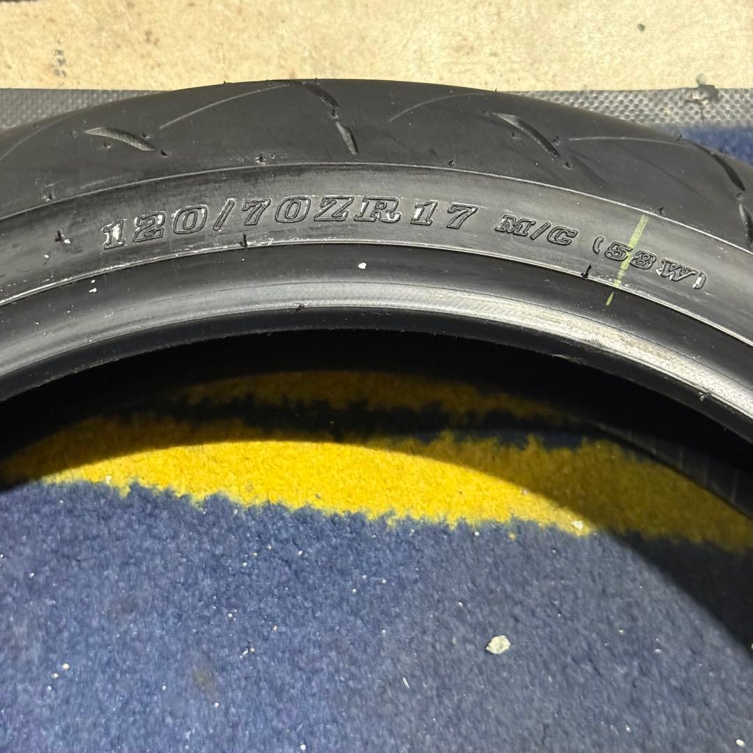 新車外しの未使用 SPORTMAX Roadsport2 タイヤ