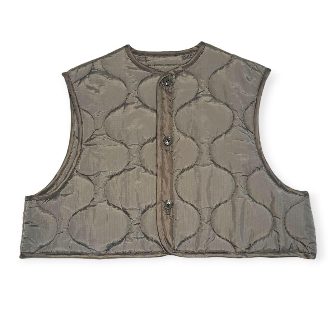 美品　HYKE ハイクキルティングベストQUILTED CROPPED VEST