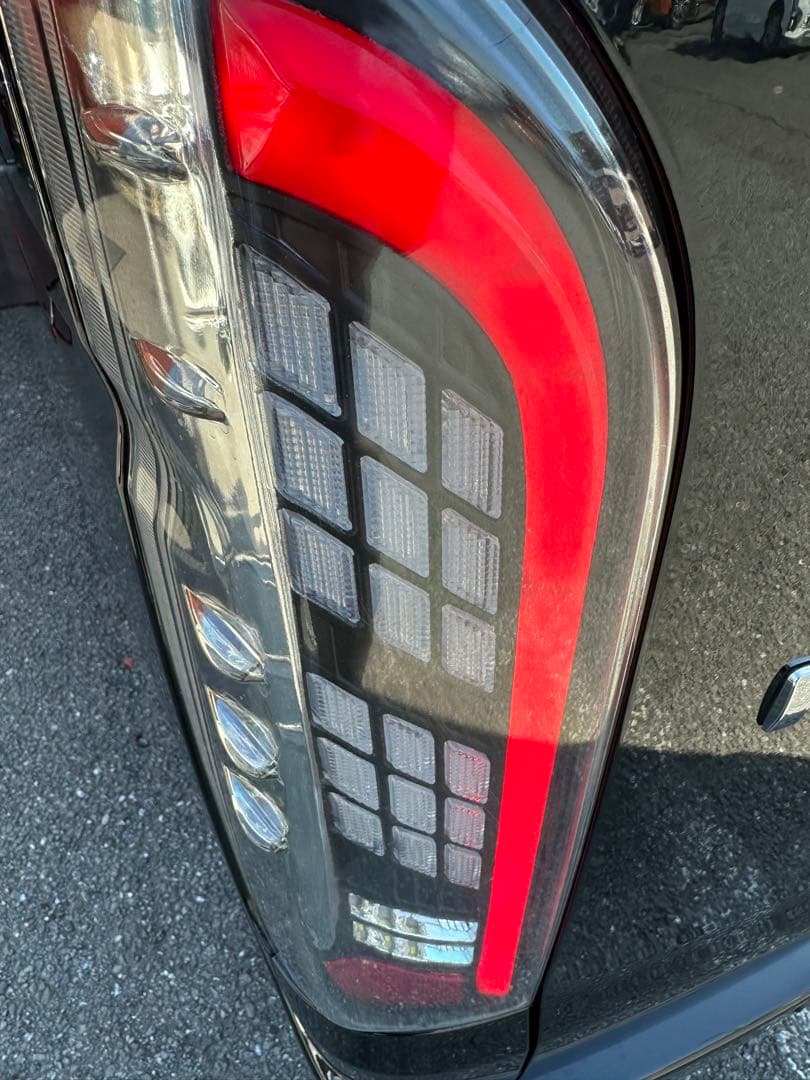 ハイエースLEDテールレンズ