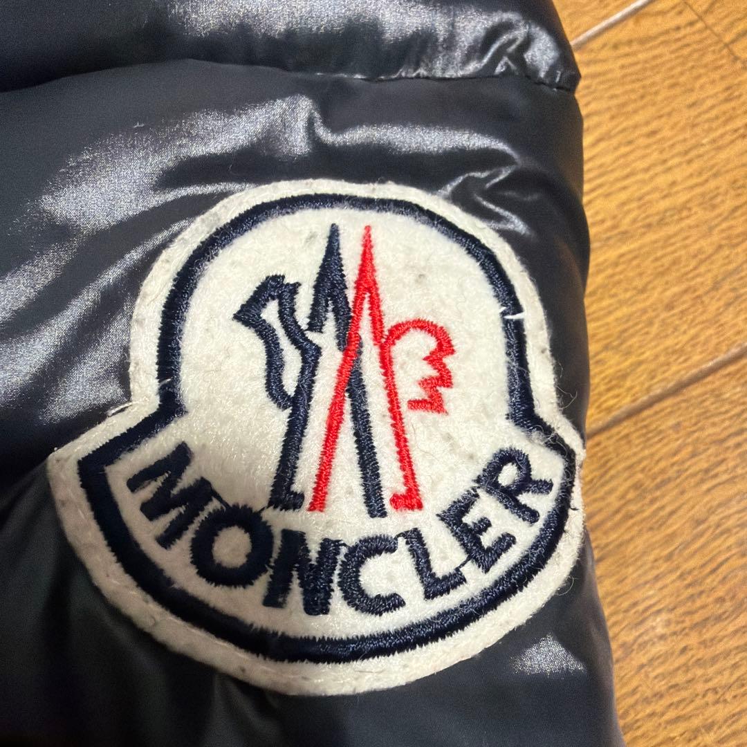 ショート丈 ブラック ダウンジャケット