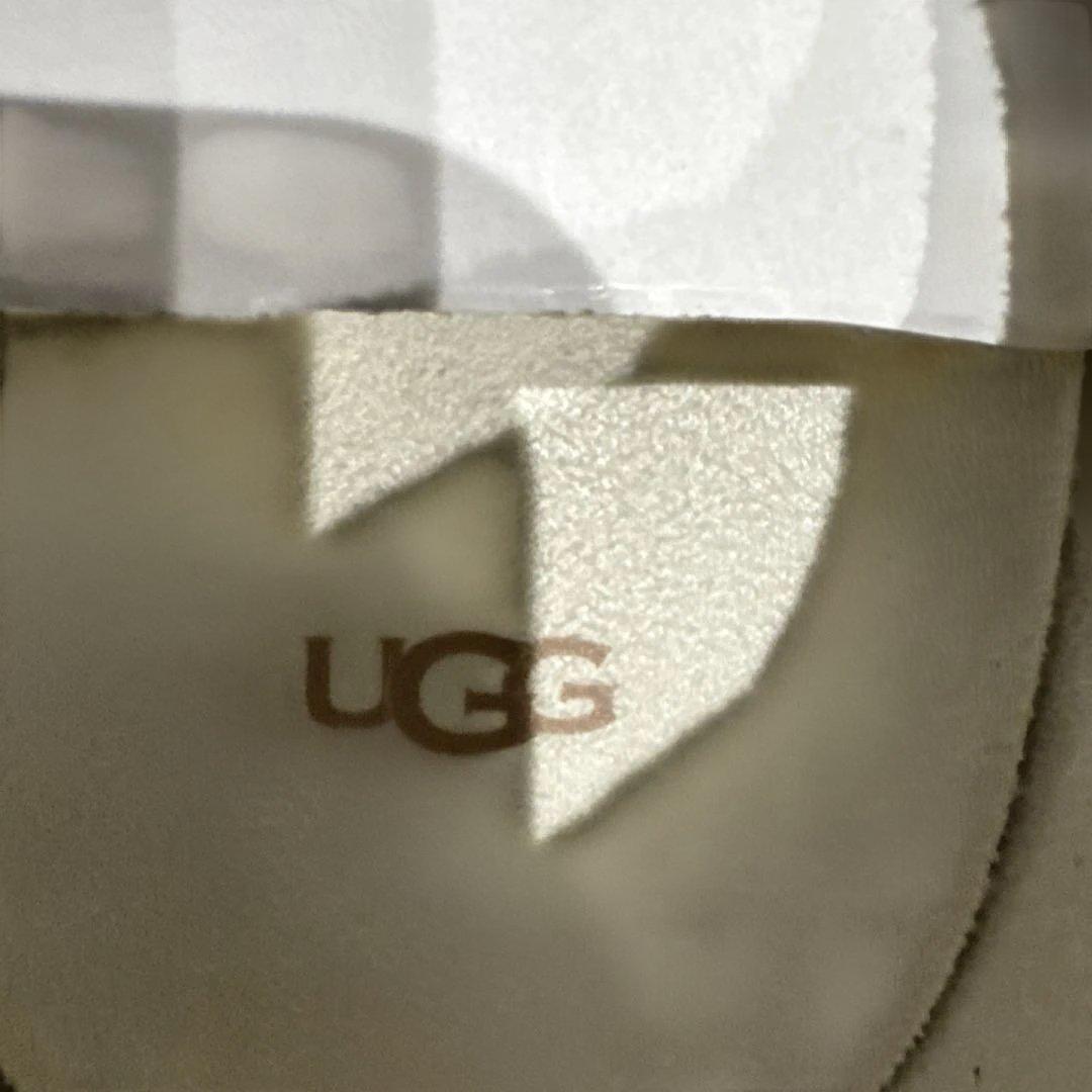 UGG スニーカー MINIMEL ベージュ
