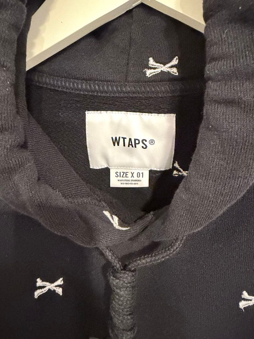 WTAPS クロスボーン刺繍 プルオーバーパーカー サイズ01
