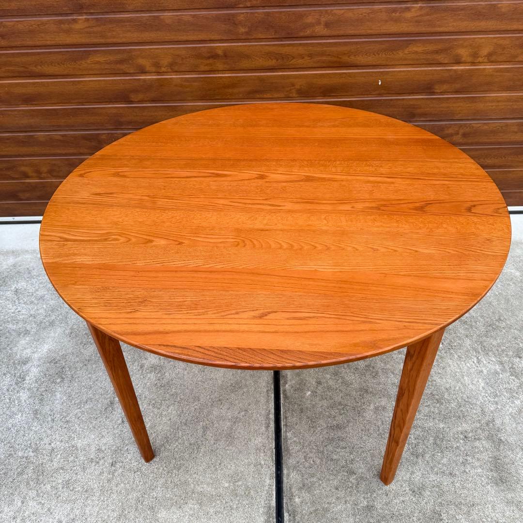 美品 unico TOVE ラウンド ダイニングテーブルφ1100 北欧