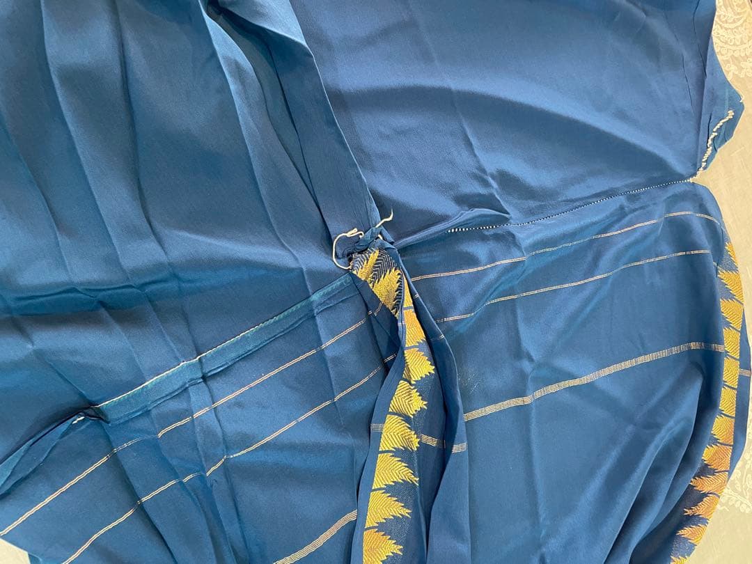 インドシルクサリーブルー& ゴールド