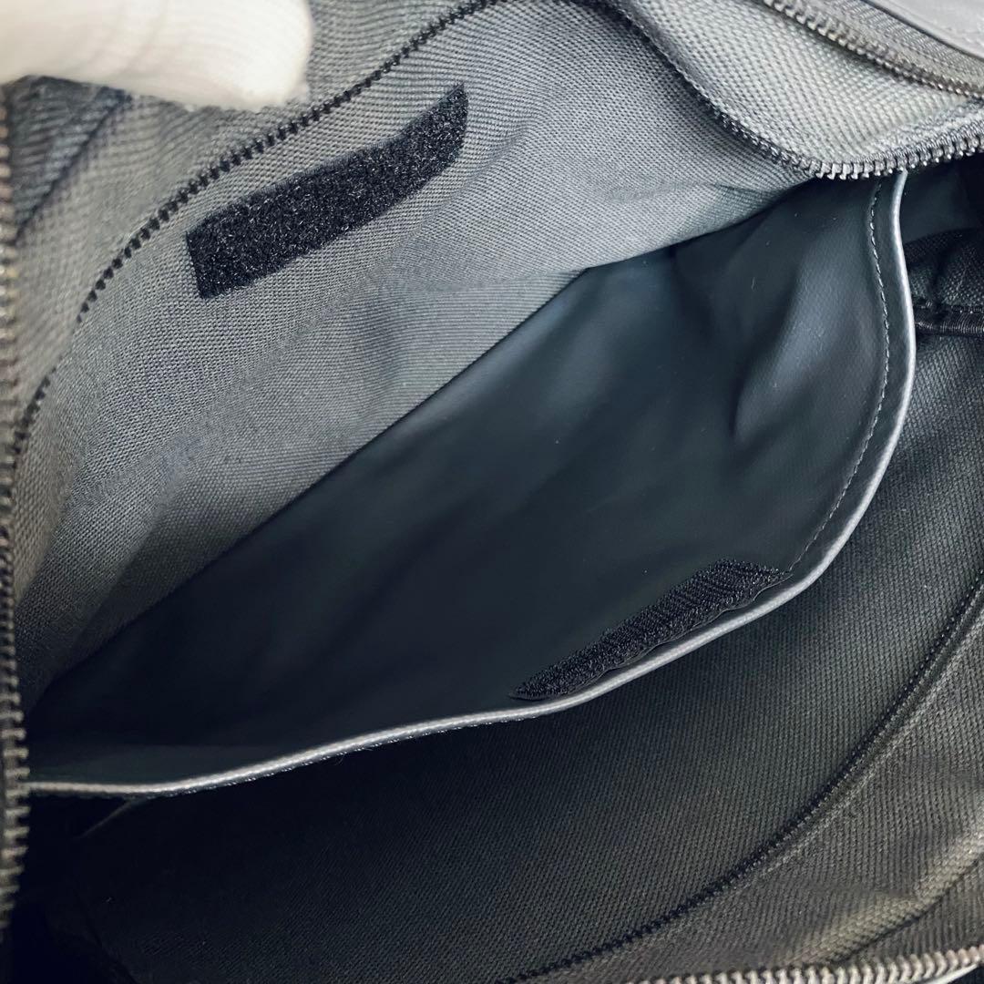 LUGGAGE LABEL ラゲッジレーベル【美品】ライナーショルダーバッグ 赤