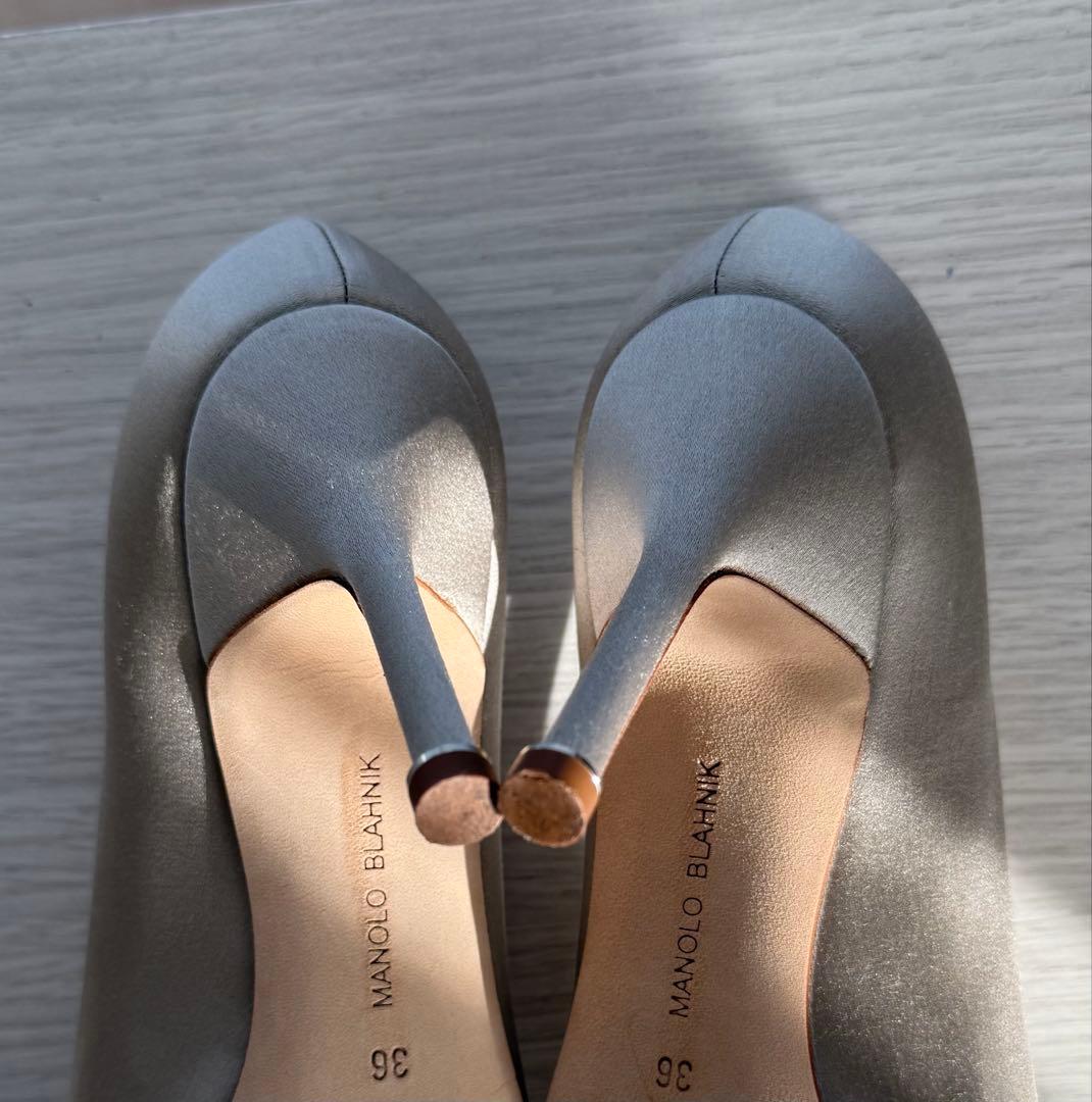 【値下げ】マノロブラニク ハンギシ(ライトグレー)