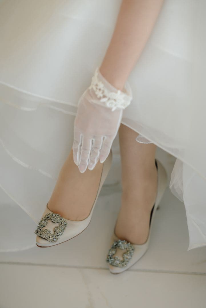 【値下げ】マノロブラニク ハンギシ(ライトグレー)