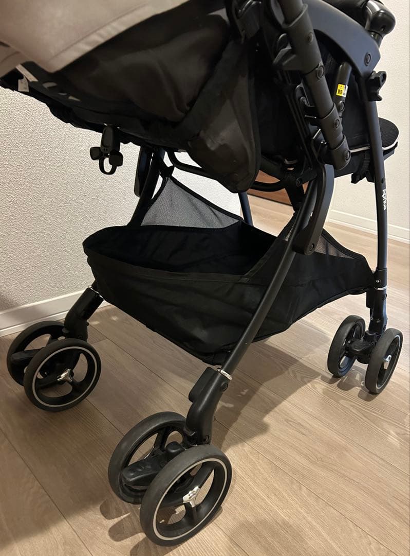 アップリカ　ラクーナクッションフリープラス 2023年製　品番2182858