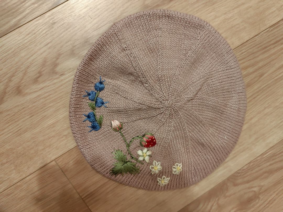 Shirley bredal刺繍ロンパースとベレー帽セット