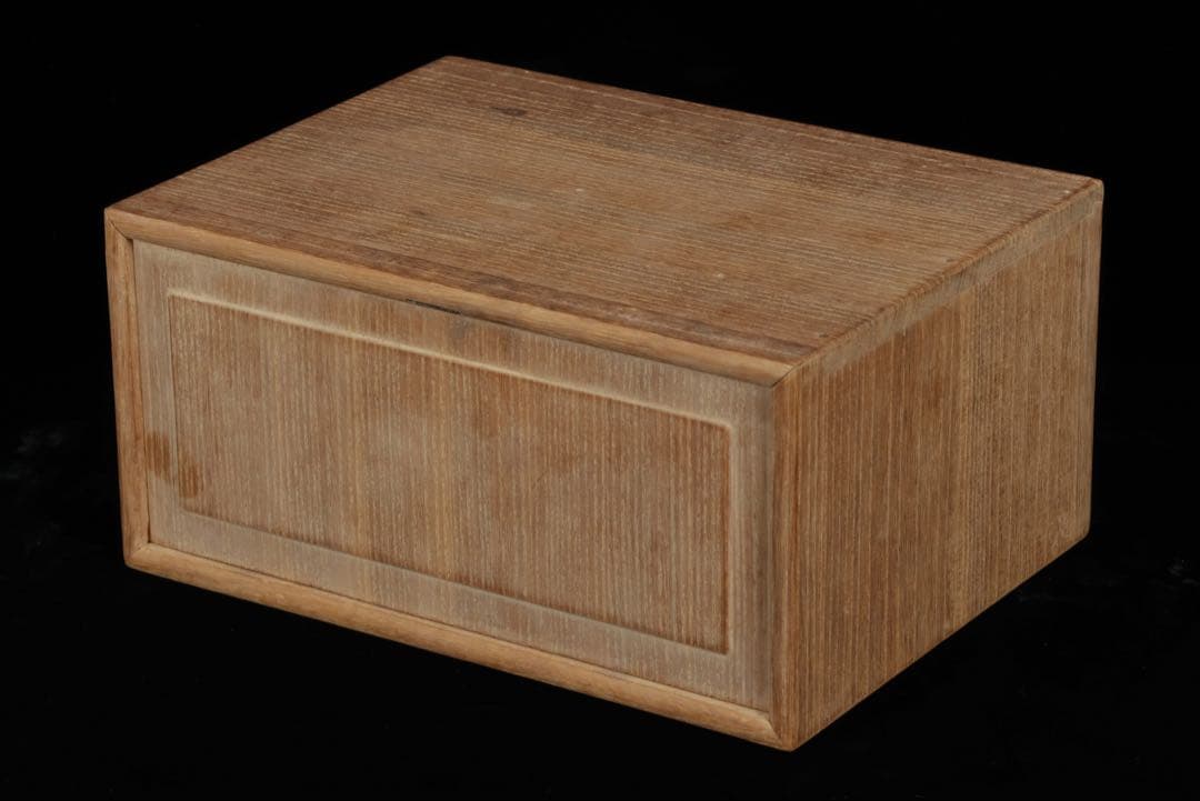 佐渡 五色石 885g 箱付 台座付 水石 鑑賞石 原石 天然石 自然石 飾石