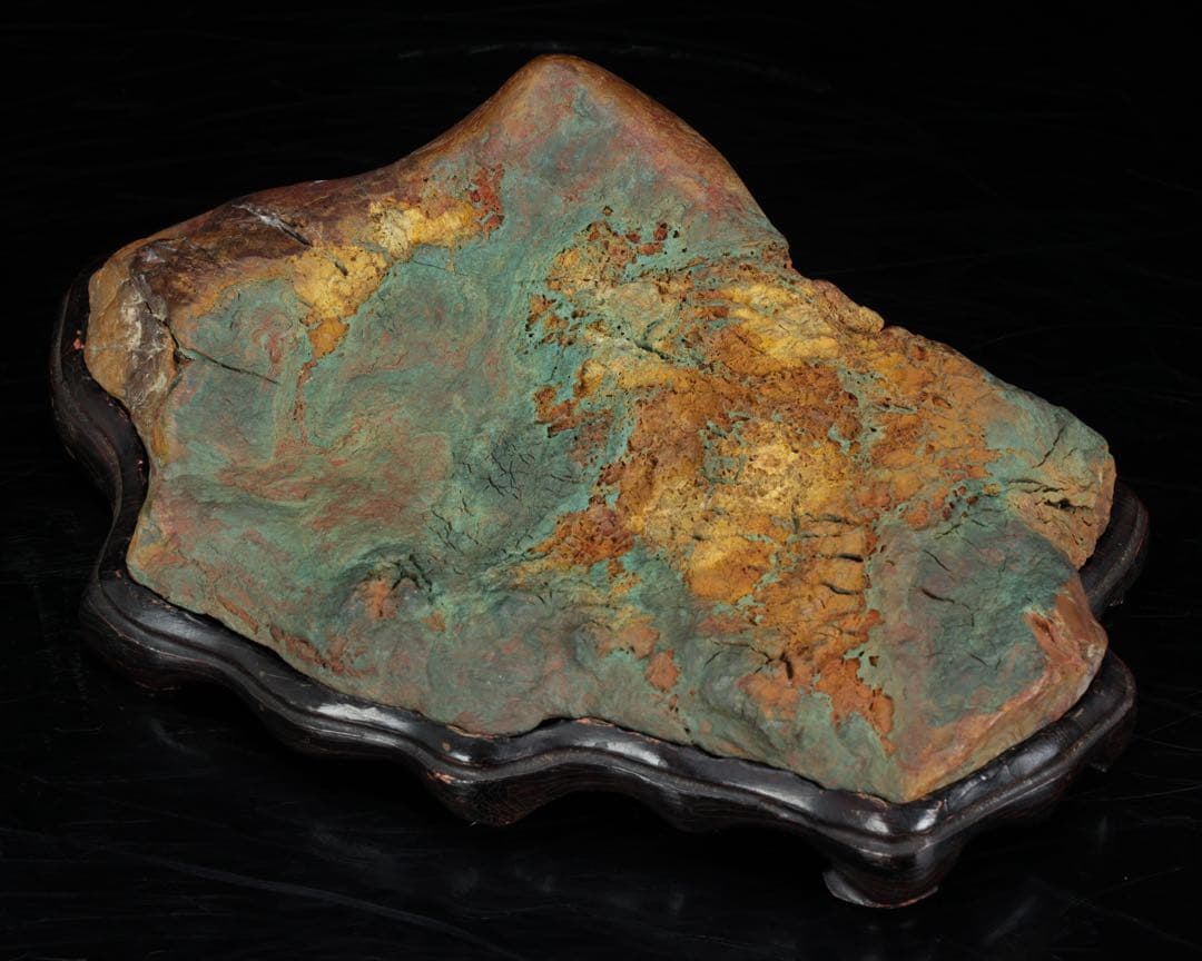 佐渡 五色石 885g 箱付 台座付 水石 鑑賞石 原石 天然石 自然石 飾石