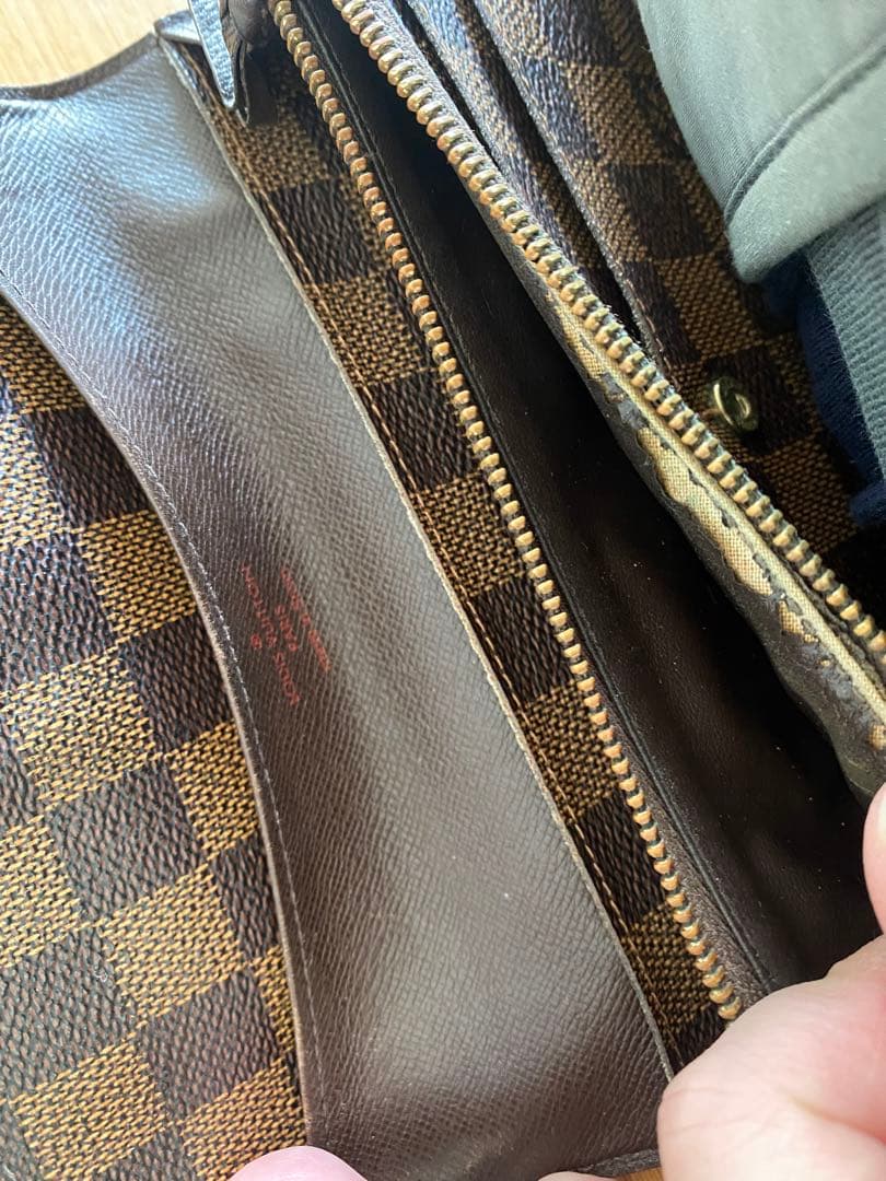 ダミエ パターン長財布