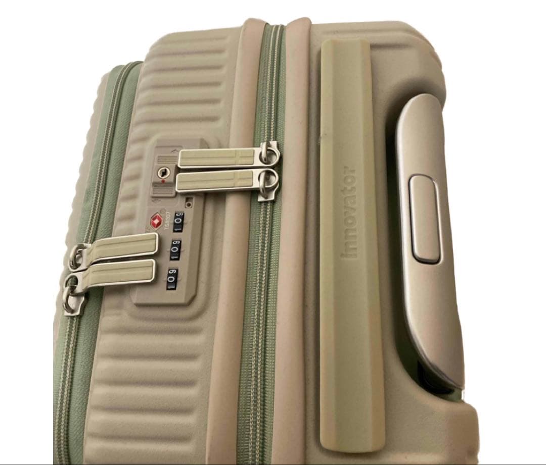 人気色　イノベーター キャリーバック　スーツケース 21L 機内持込OK