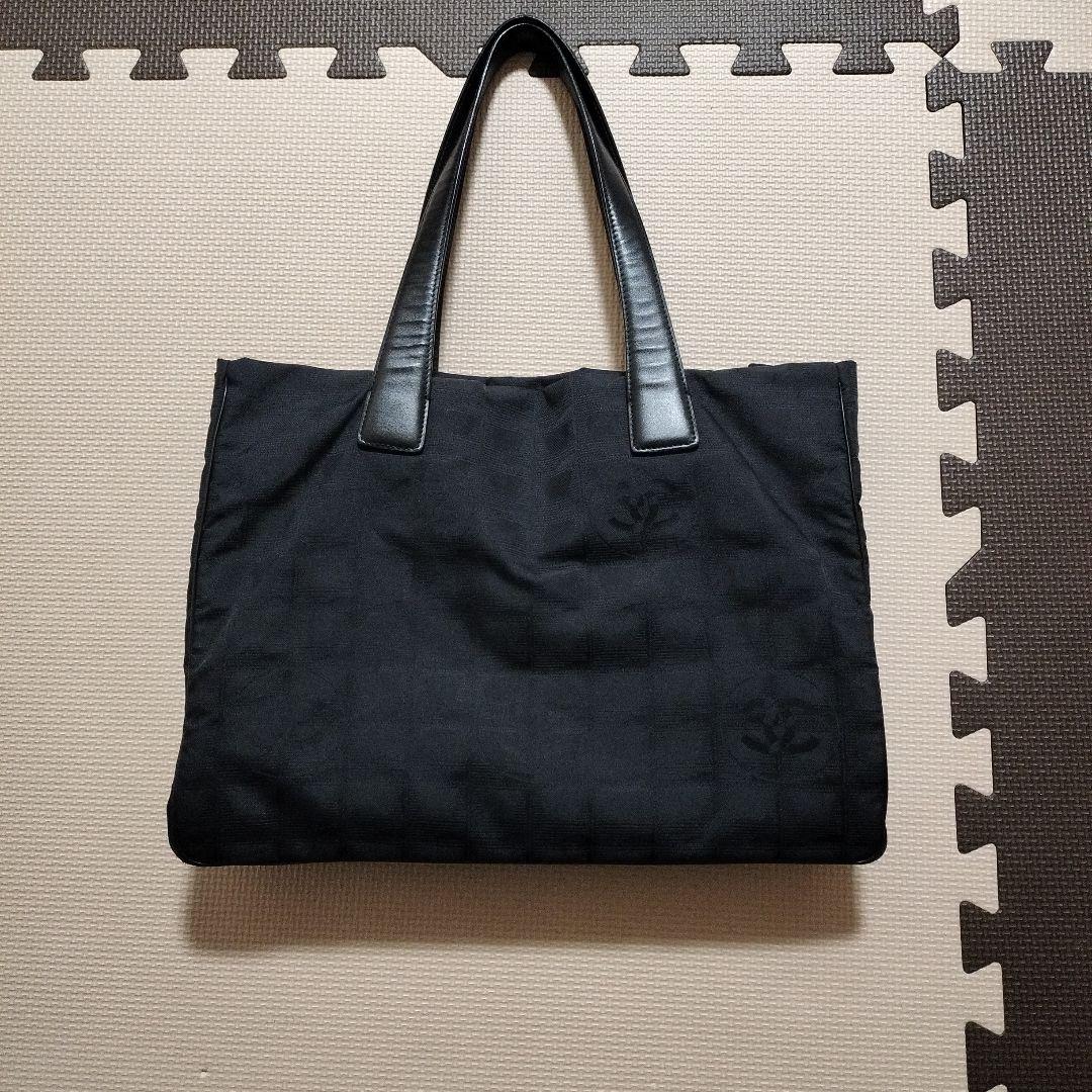 CHANEL ニュートラベルライン ММトート黒