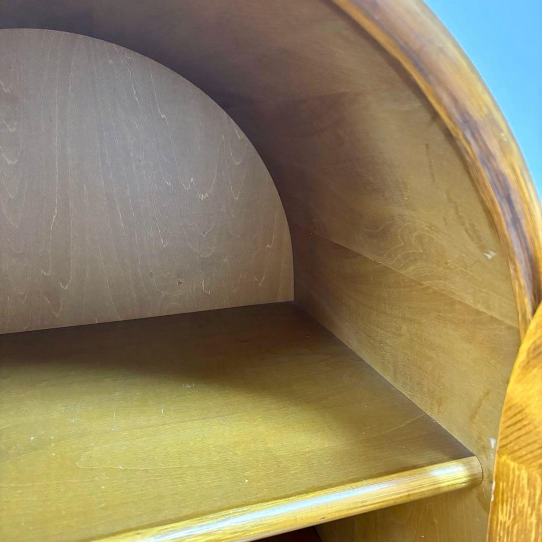 ラタン ガラス扉付きキャビネット アーチ型 飾り棚 キャビネット レトロ