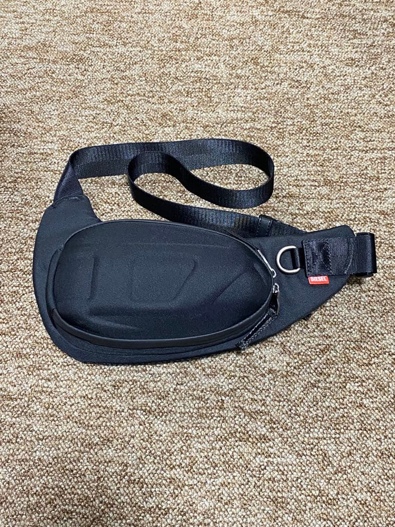 DIESEL ディーゼル 1DR-POD CROSSBODY ブラック