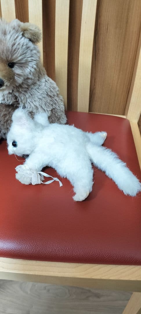 国内作家ゴトウユミコ様☆ラグジュアリーな猫☆