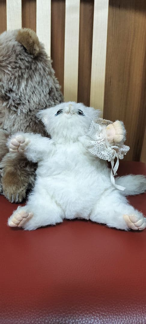 国内作家ゴトウユミコ様☆ラグジュアリーな猫☆