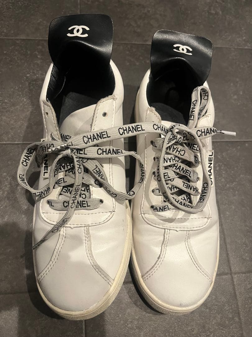CHANEL♡クラシック　スニーカー　ココマーク　レザー　23.5 ホワイト