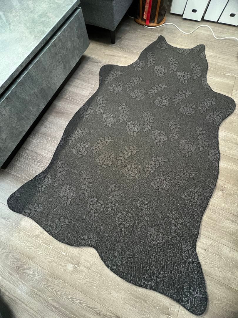 ゼブラ柄アニマルフェイクラグ、カーペット、防ダニ、抗菌、吸水速乾、床暖房対応