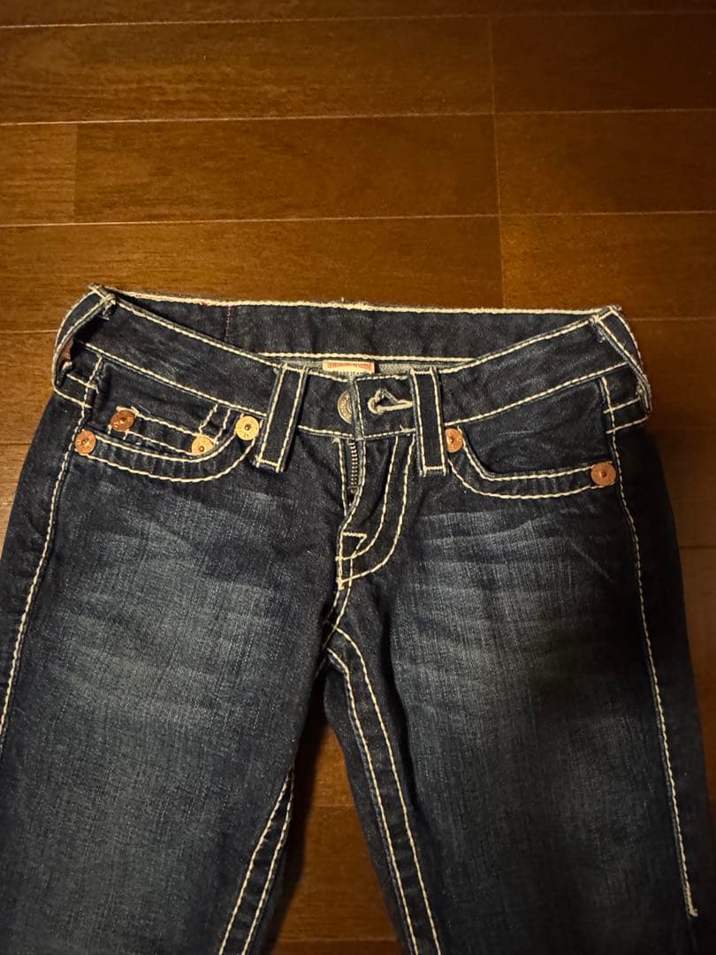 True Religion フレアパンツ ダークブルー