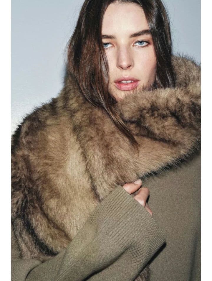 完売品 ZARA フェイクファー フリンジ付き プレーンスカーフ ストール