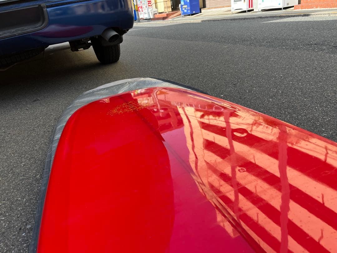 ハーバーロングボード 赤9.2ぐらいです。気になるところは樹脂塗りしています