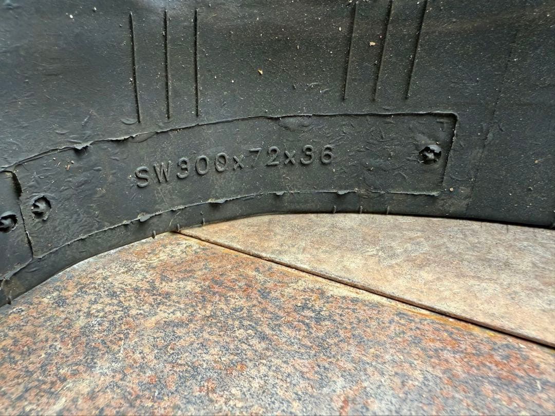 除雪機ゴムクローラー