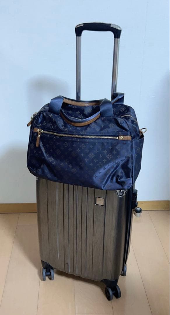 【極美品✨】russetラシット トラベルボストン キャリーオン可能　ネイビー