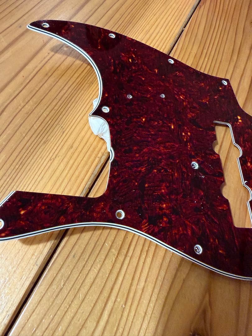 フェンダー　Vintera II 60s Jazz Bass ピックガード